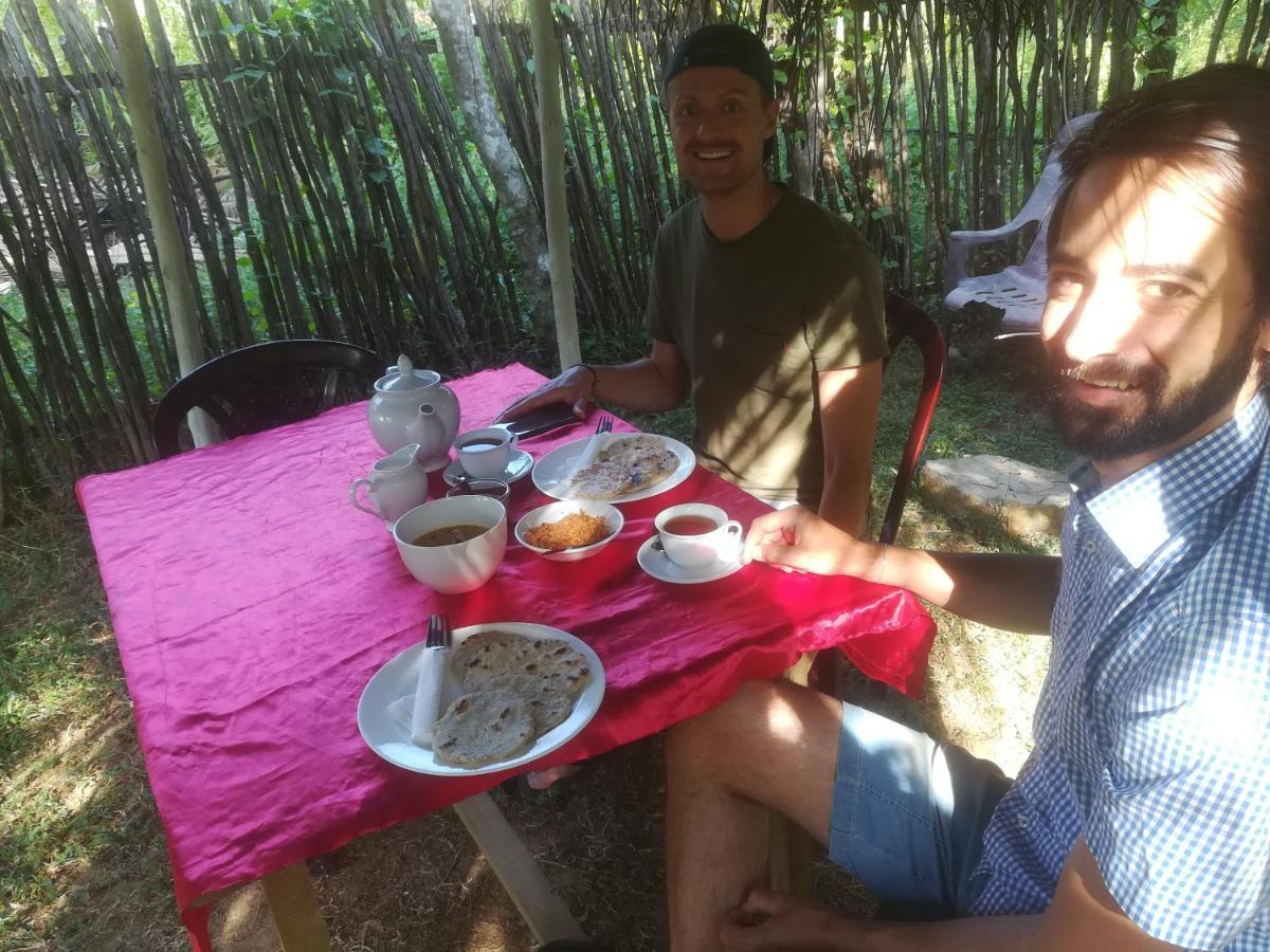 Bamboo Home Stay Hiriketiya Діквелла Екстер'єр фото